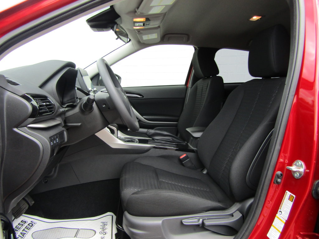 Used 2026 Mitsubishi Eclipse Cross LE AWD/4WD image 12
