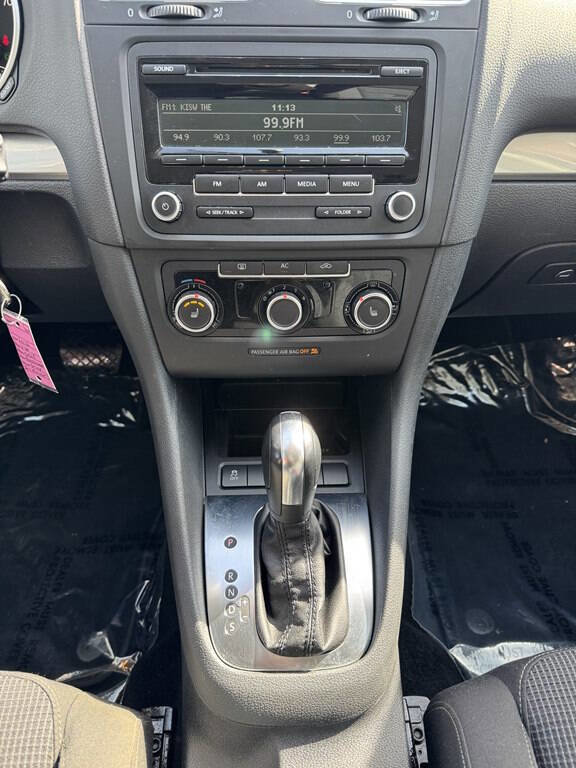 Used 2012 Volkswagen Golf 4-Door image 17