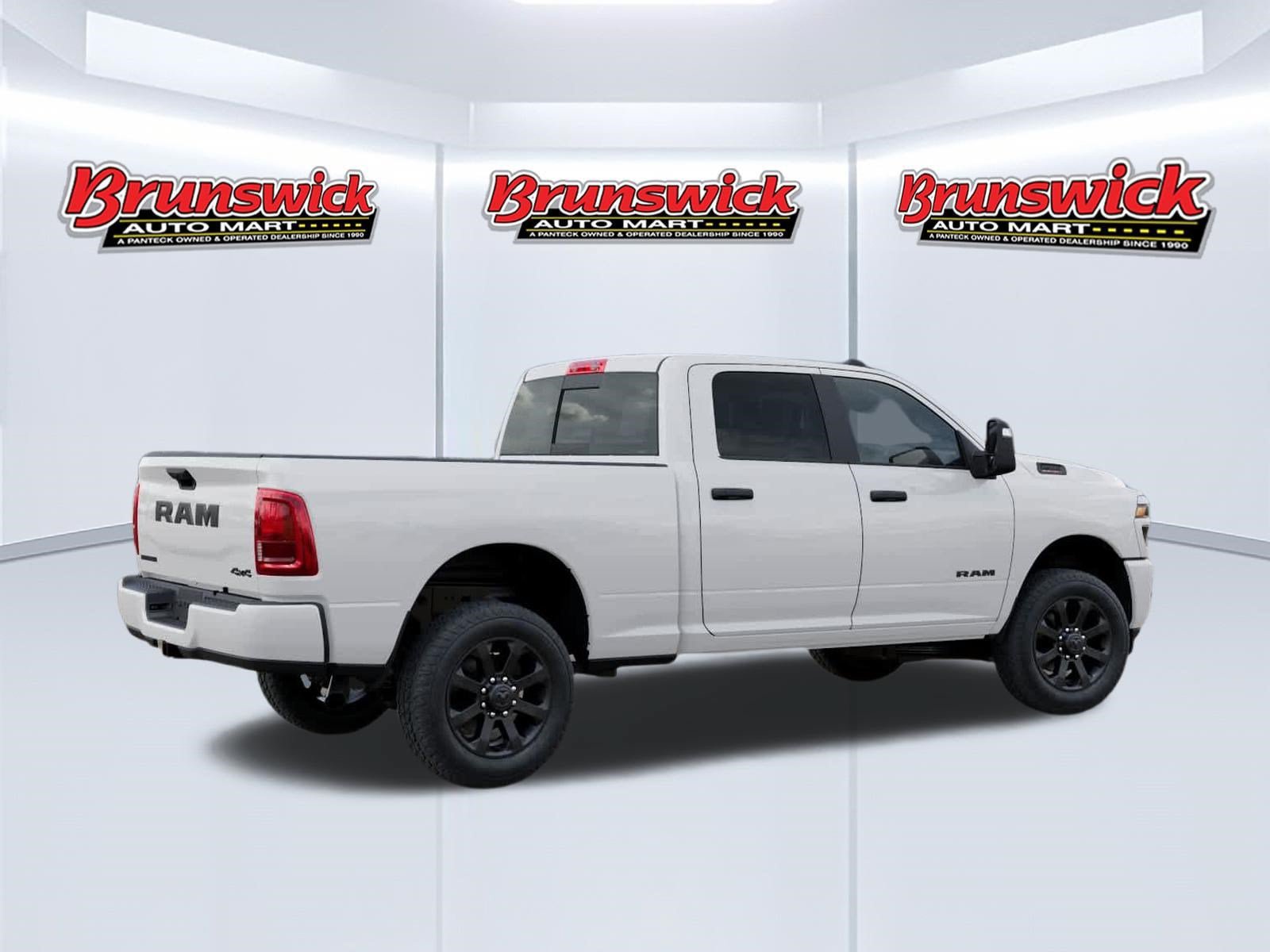 New 2026 RAM 2500 Big Horn AWD/4WD image 4