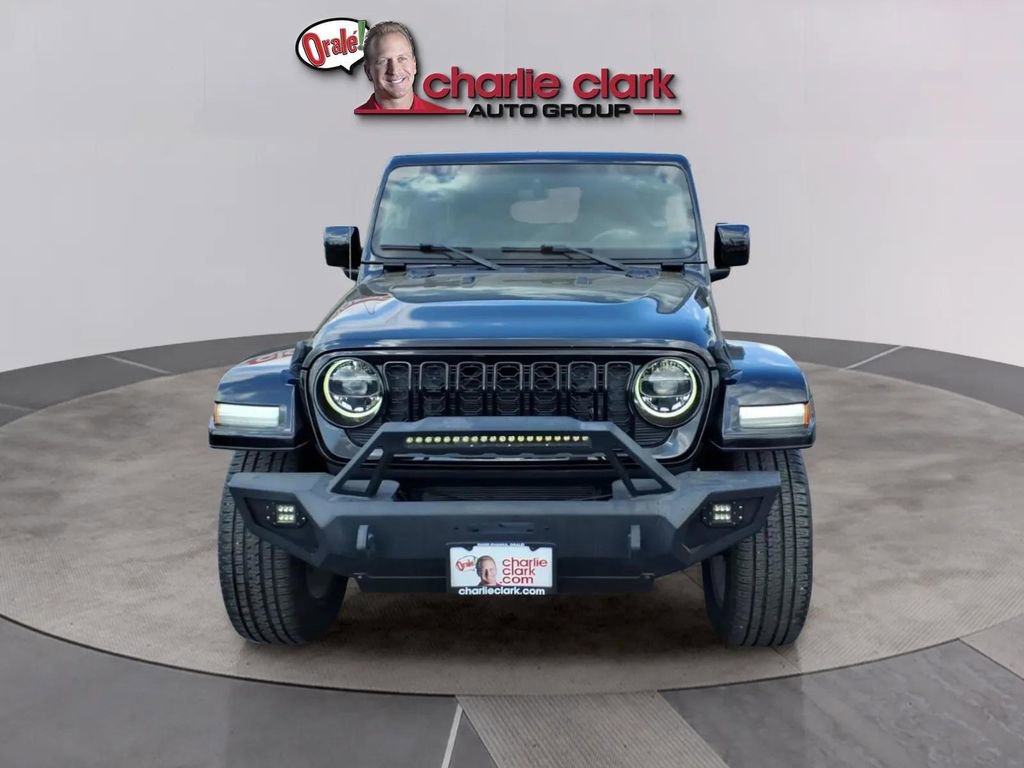 Used 2021 Jeep Wrangler Unlimited Sahara image 9