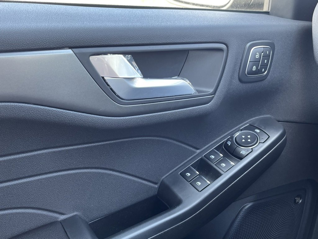 Used 2024 Ford Escape Active w/ Tech Pack #2 image 9