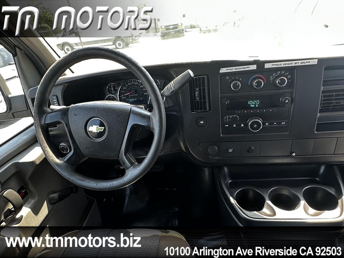 Used 2011 Chevrolet Express 2500 RWD image 7