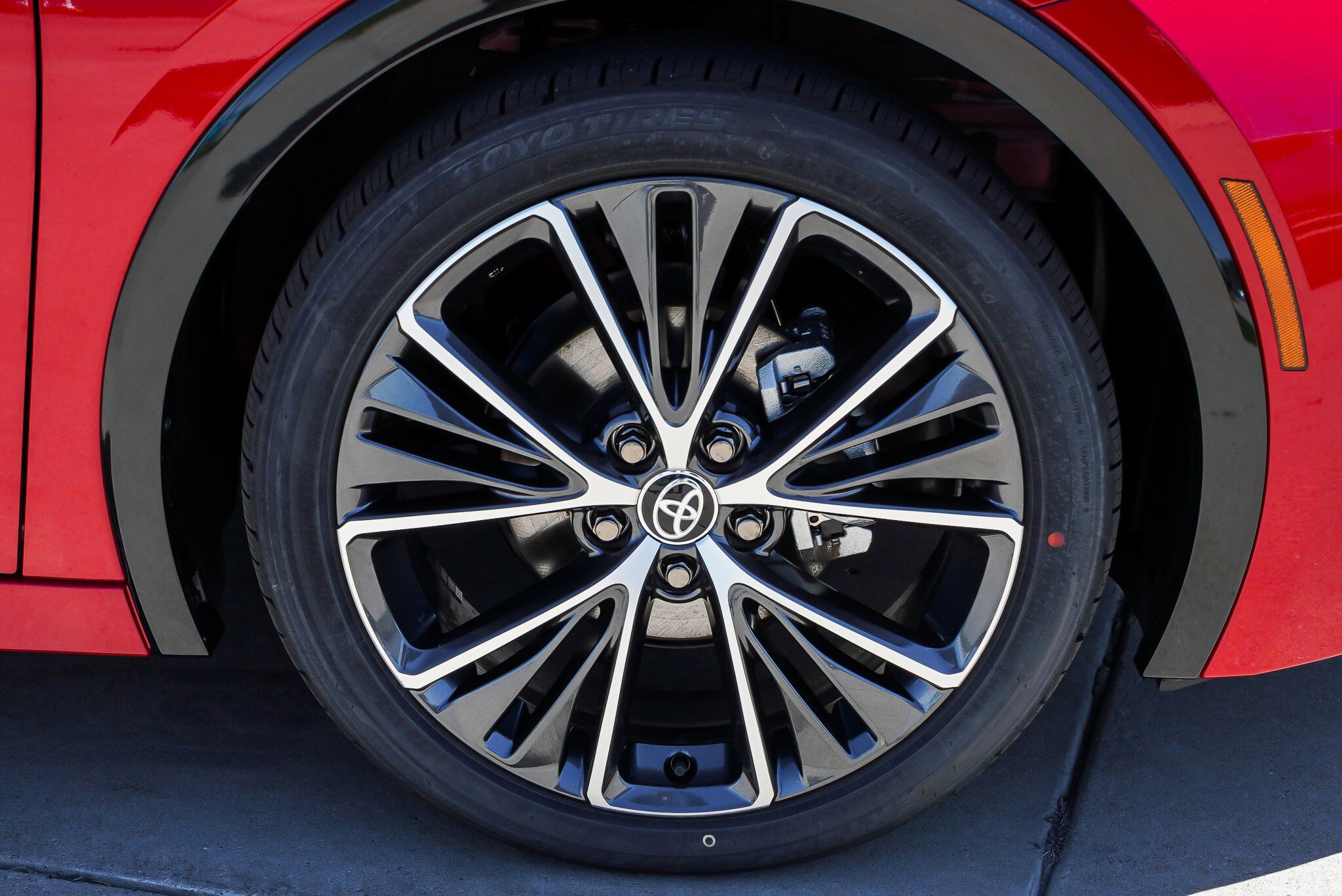 New 2026 Toyota Prius XLE FWD image 10