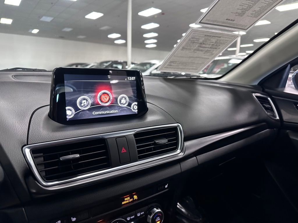 Used 2018 MAZDA MAZDA3 Grand Touring w/ Premium Equipment Package image 20