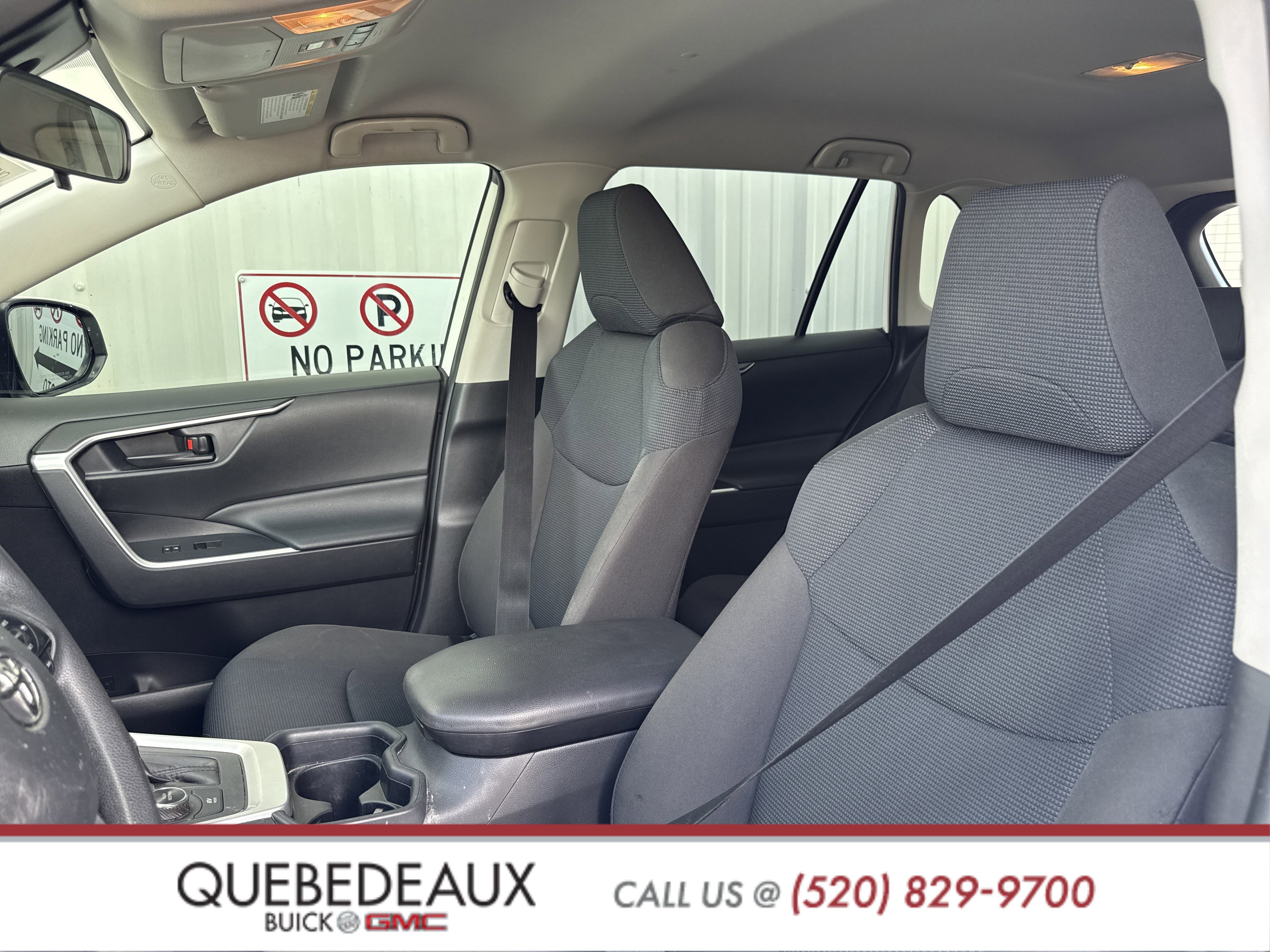 Used 2020 Toyota RAV4 LE image 11