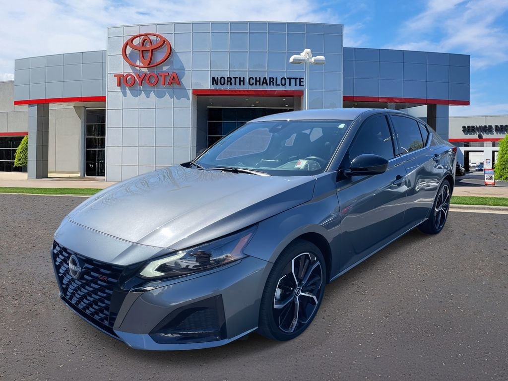 Used 2025 Nissan Altima 2.5 SR image 5