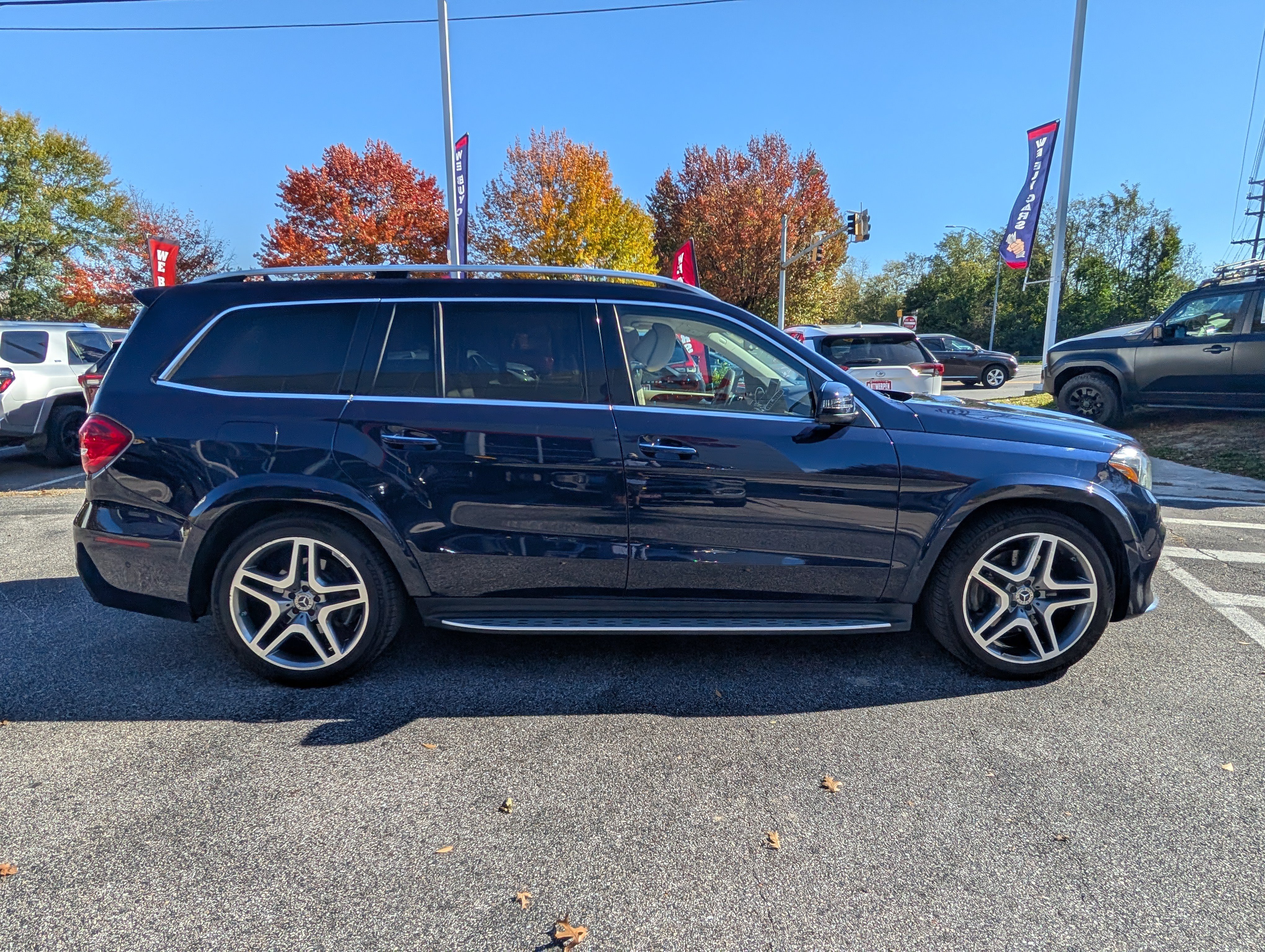 Used 2019 Mercedes-Benz GLS 550 4MATIC image 2