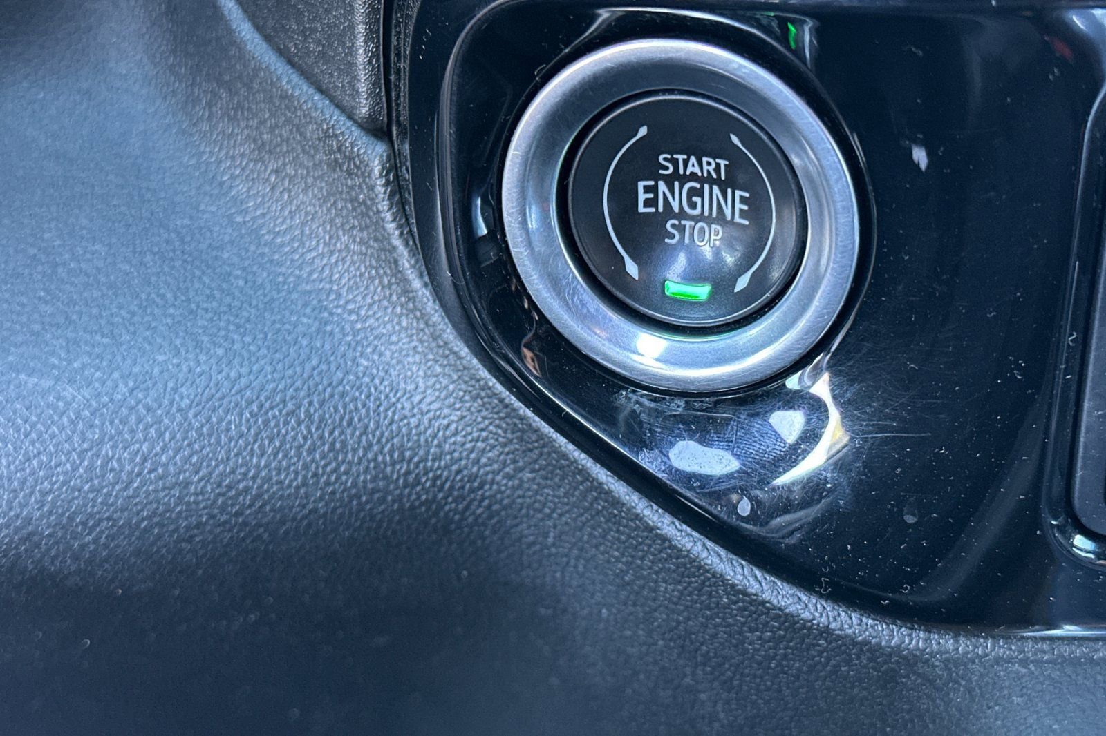 Used 2024 Chevrolet Silverado 3500 High Country w/ Technology Package image 27