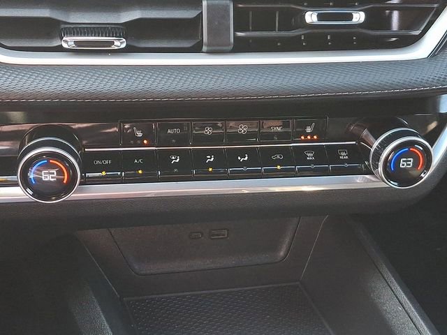 Used 2025 Chevrolet Equinox LT w/ Convenience Package II image 15