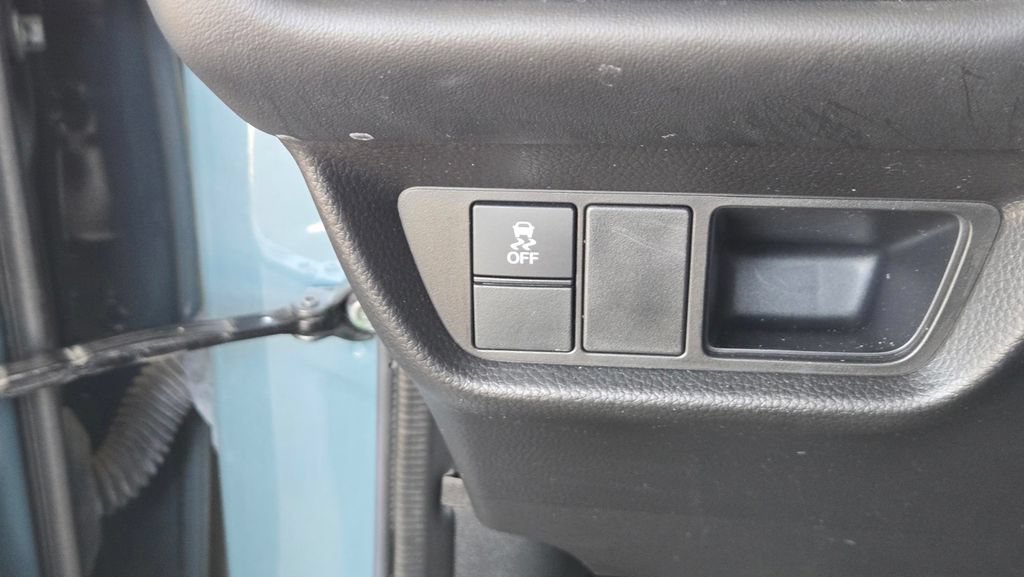 Used 2024 Honda HR-V EX-L image 17