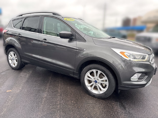 Used 2017 Ford Escape SE w/ Equipment Group 201A AWD/4WD image 7