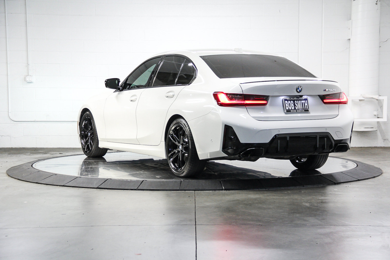 Used 2024 BMW M340i w/ Premium Package RWD image 4