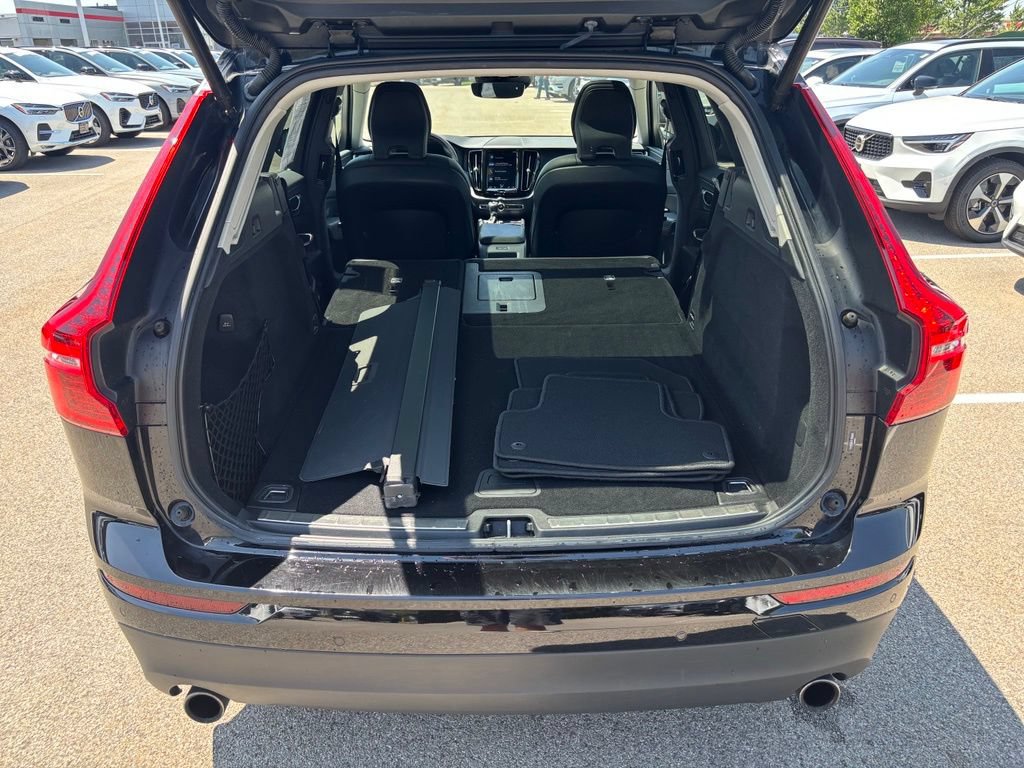 Used 2020 Volvo XC60 T5 Momentum w/ Protection Package AWD/4WD image 26