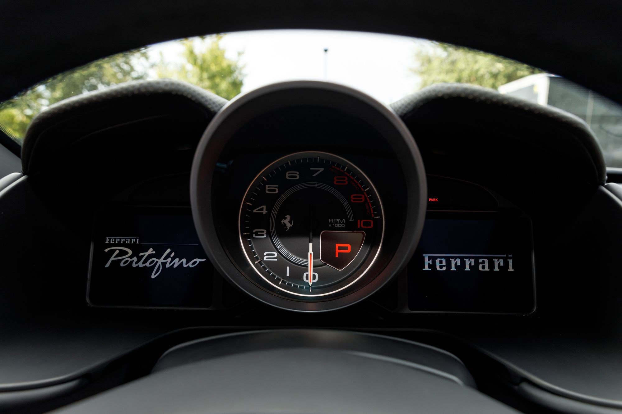 Used 2019 Ferrari Portofino RWD image 32