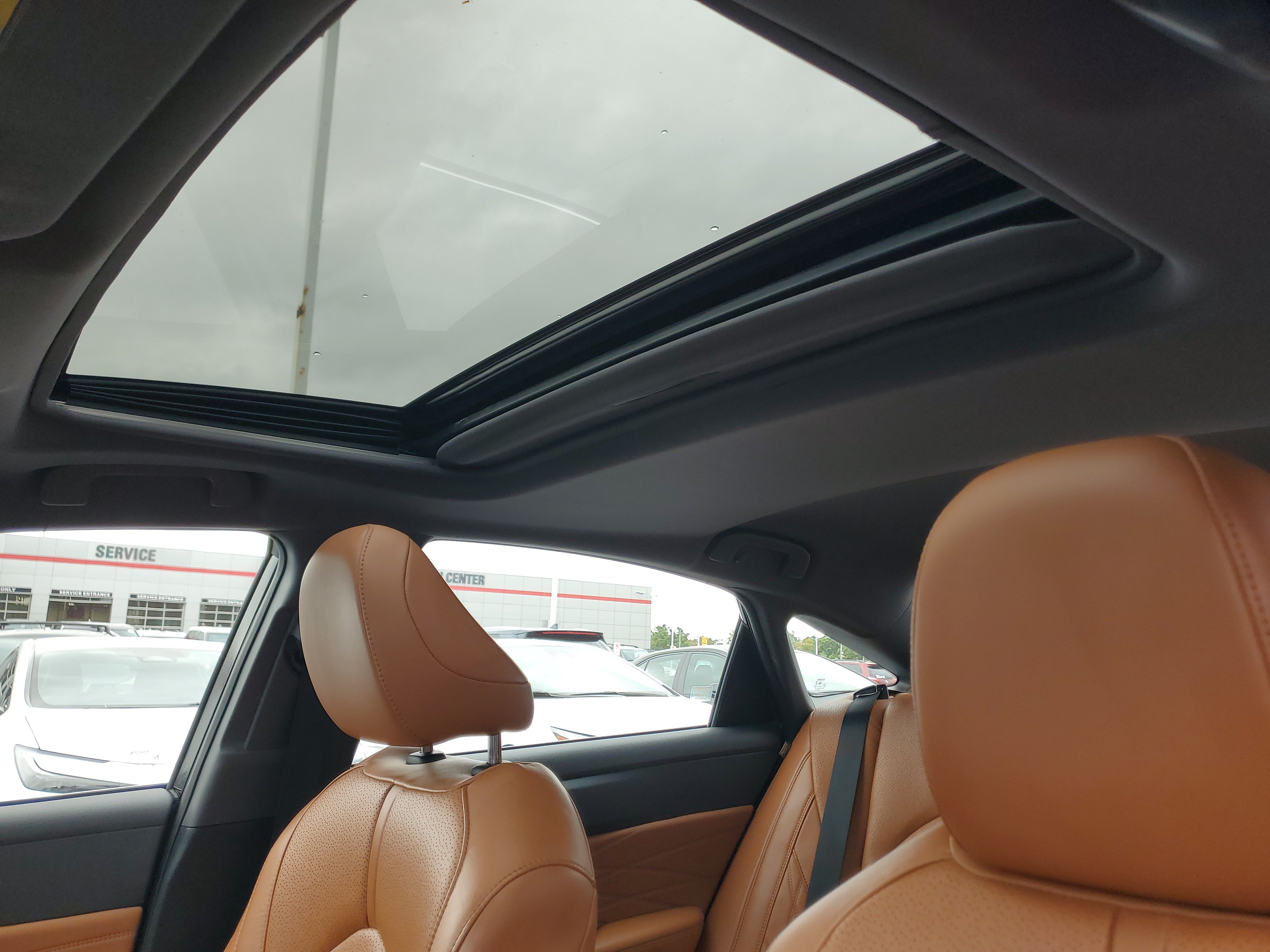 Certified 2020 Toyota Avalon Limited w/ Advanced Safety Package FWD image 20