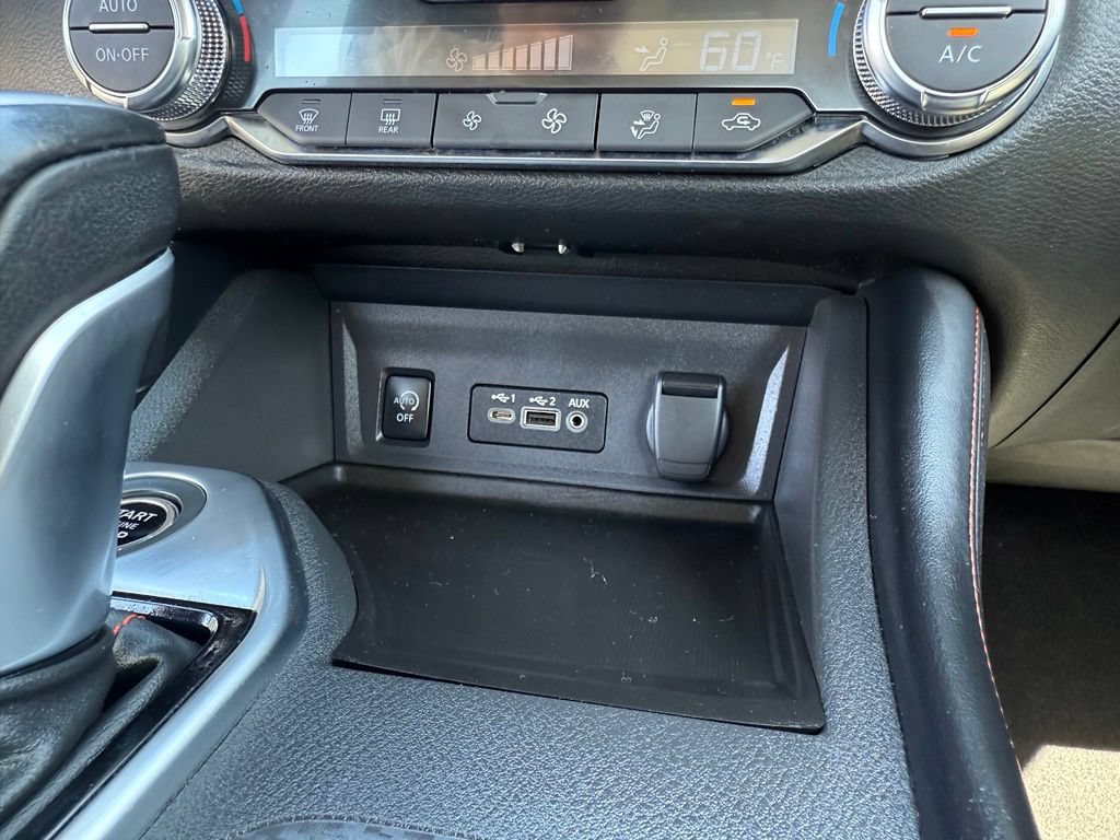 Used 2025 Nissan Sentra SR w/ SR Premium Package FWD image 28