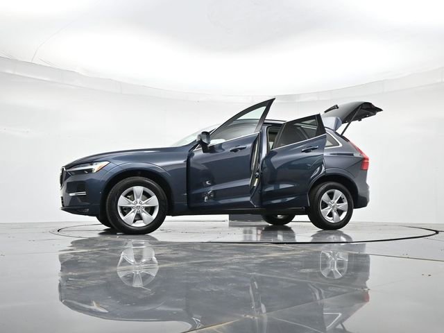 Used 2022 Volvo XC60 B5 Momentum image 52