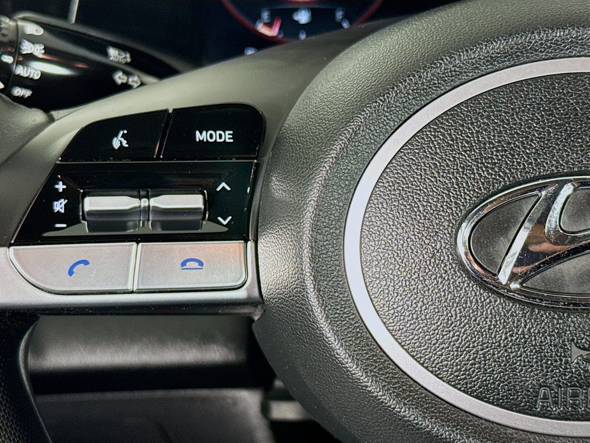 Used 2022 Hyundai Elantra SEL w/ Convenience Package FWD image 13