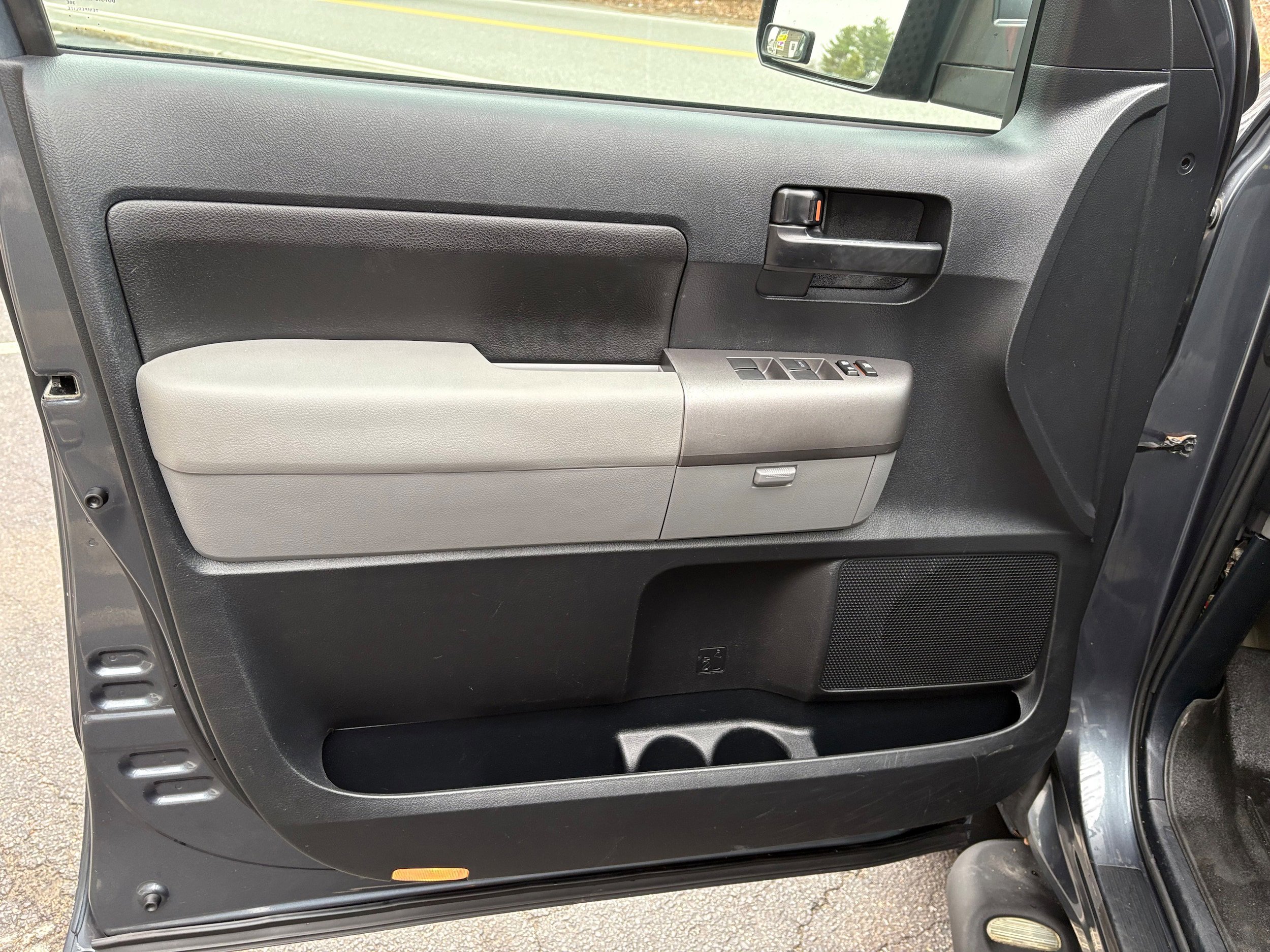 Used 2010 Toyota Tundra 4x4 Double Cab image 14