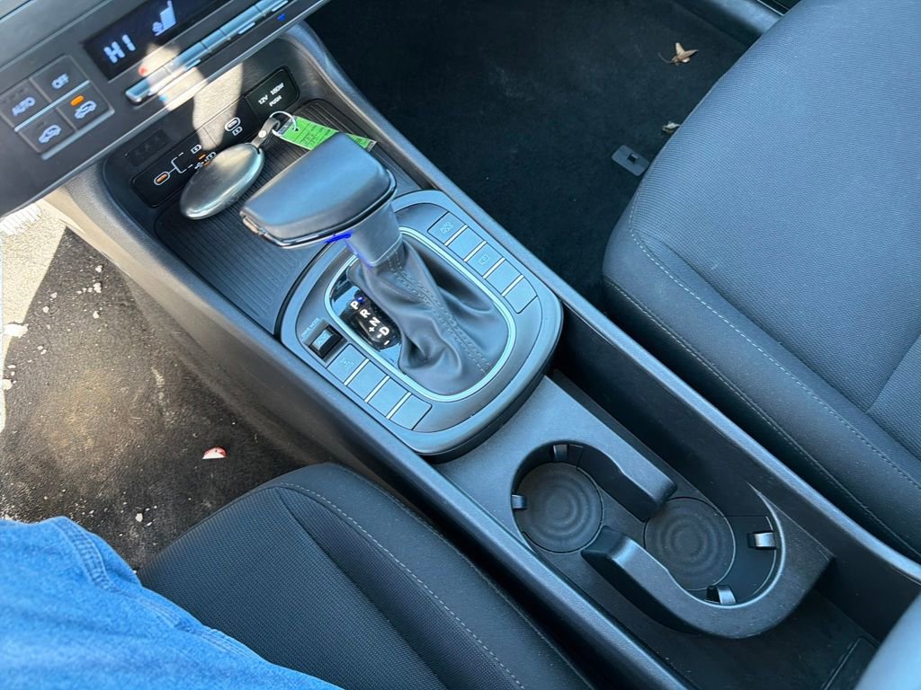 Used 2025 Hyundai Kona SEL image 21