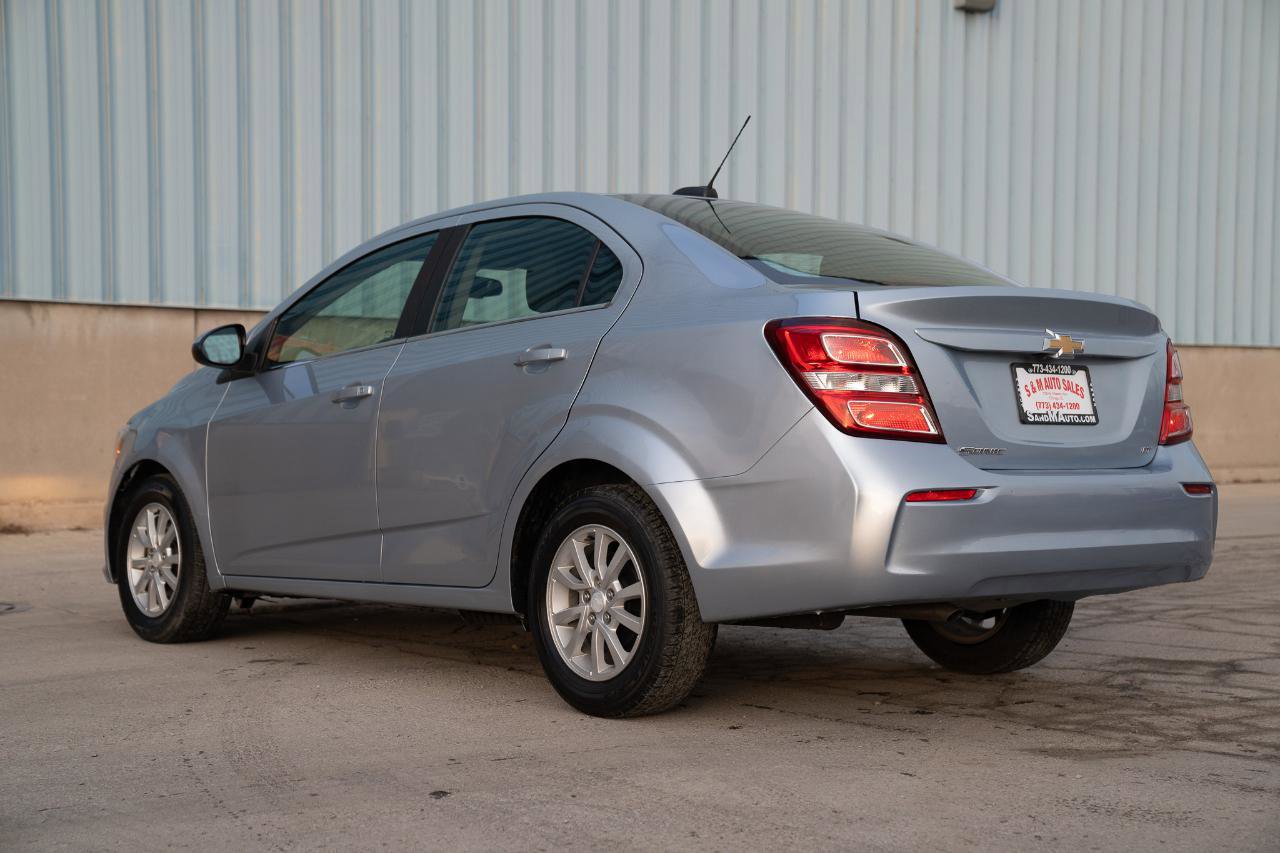 Used 2018 Chevrolet Sonic LT FWD image 15
