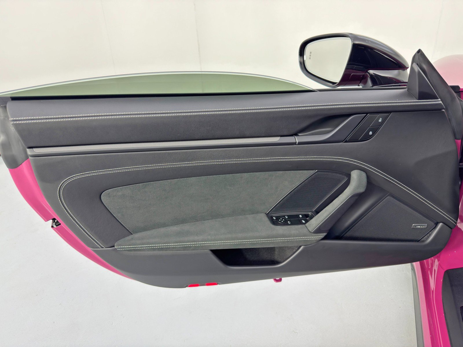 Used 2024 Porsche 911 Carrera GTS w/ Premium Package image 40