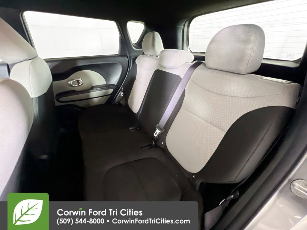 Used 2015 Kia Soul image 25