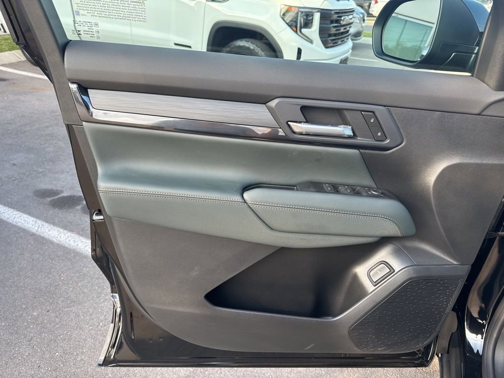 New 2026 GMC Terrain AT4 w/ LPO, Black Badging Package image 11