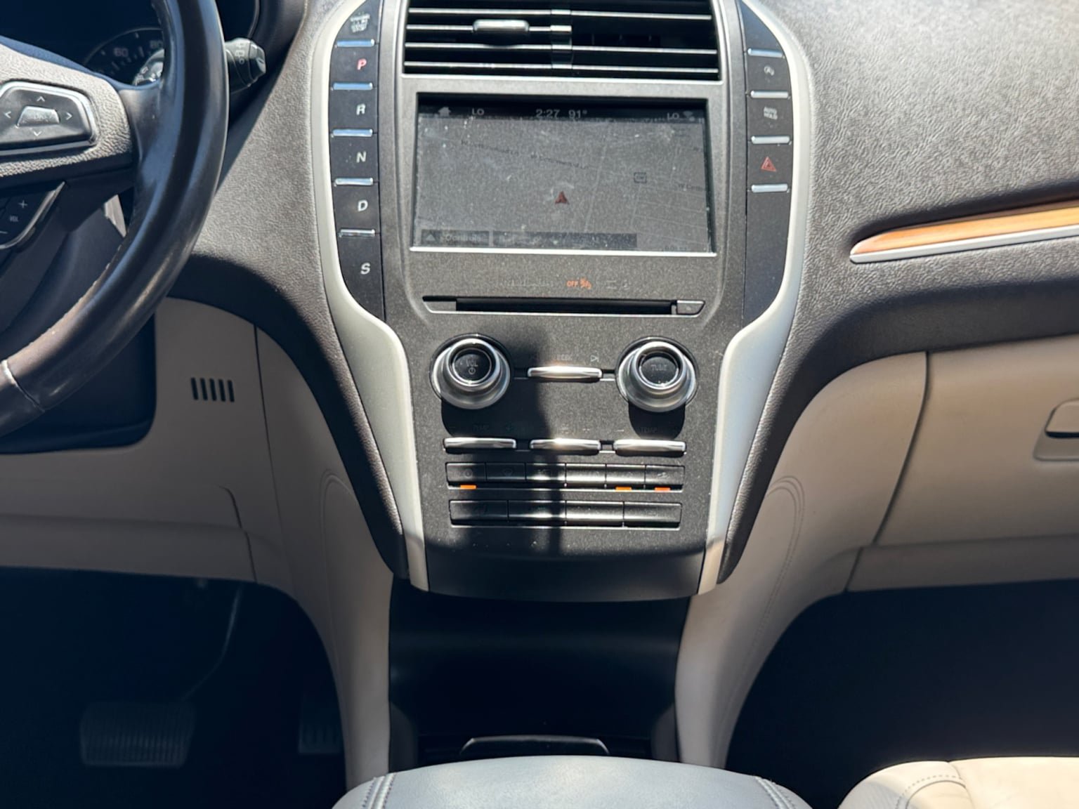 Used 2018 Lincoln MKC Select w/ Select Plus Package FWD image 15