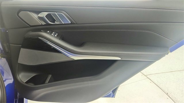 Used 2026 BMW X7 M60i image 28