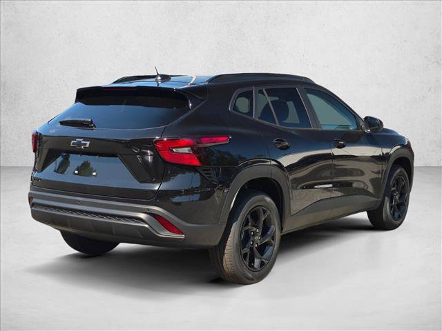 New 2026 Chevrolet Trax LT w/ Sunroof Package FWD image 2