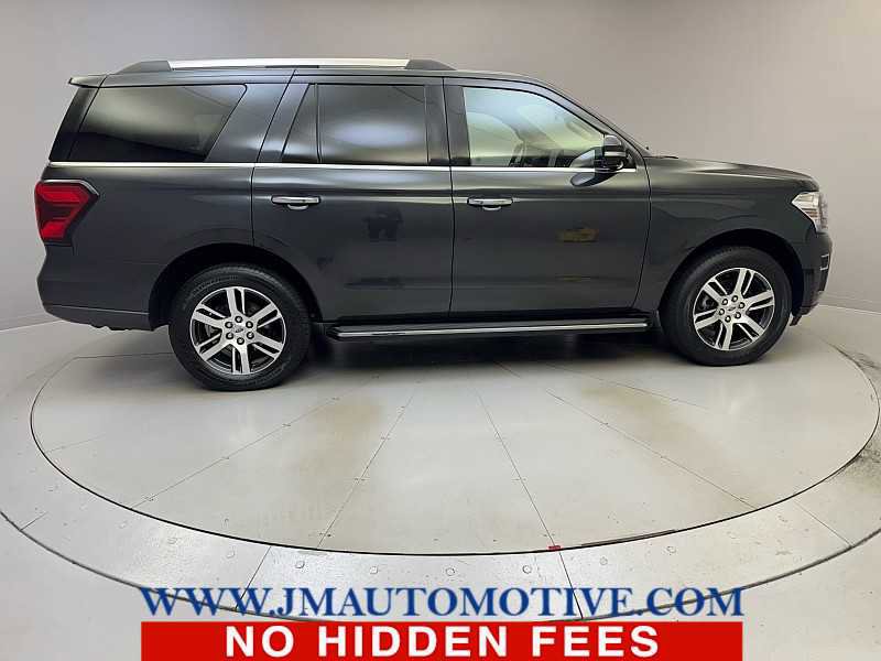 Used 2023 Ford Expedition Limited image 6