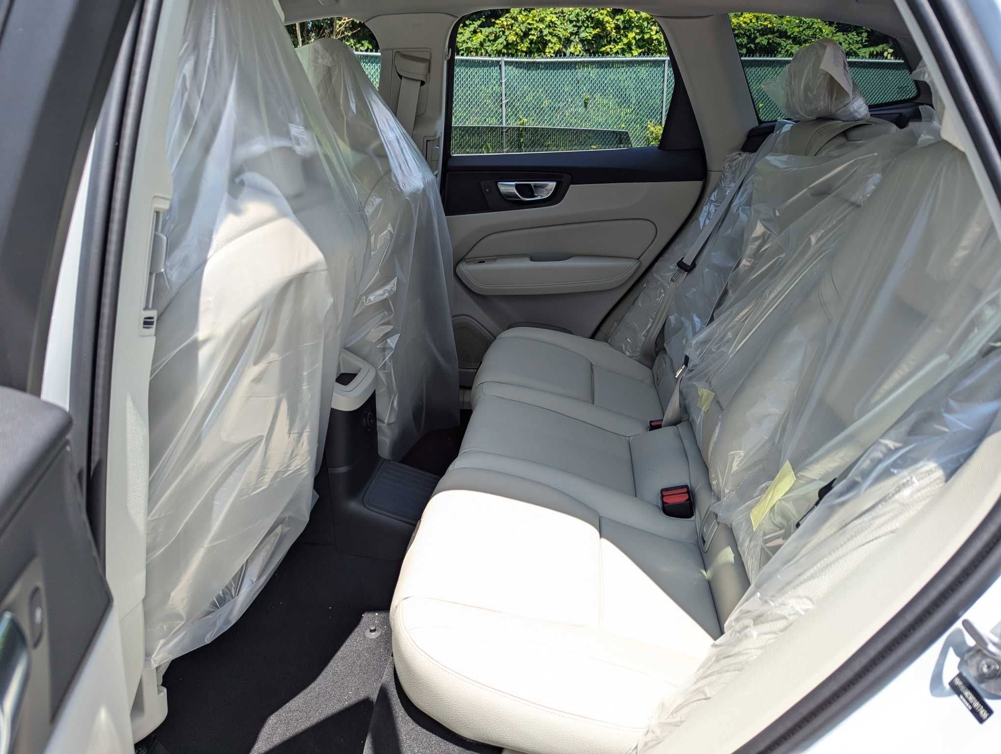 New 2025 Volvo XC60 T8 Plus w/ Protection Package Premier image 20