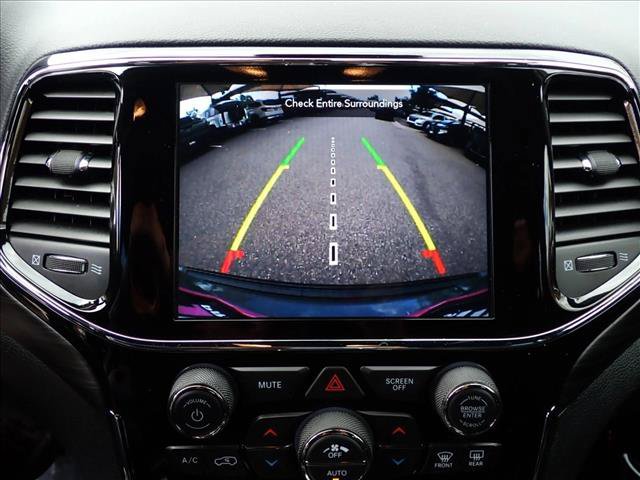 Used 2020 Jeep Grand Cherokee Altitude AWD/4WD image 19