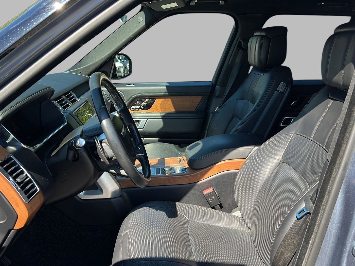 Used 2020 Land Rover Range Rover HSE image 9