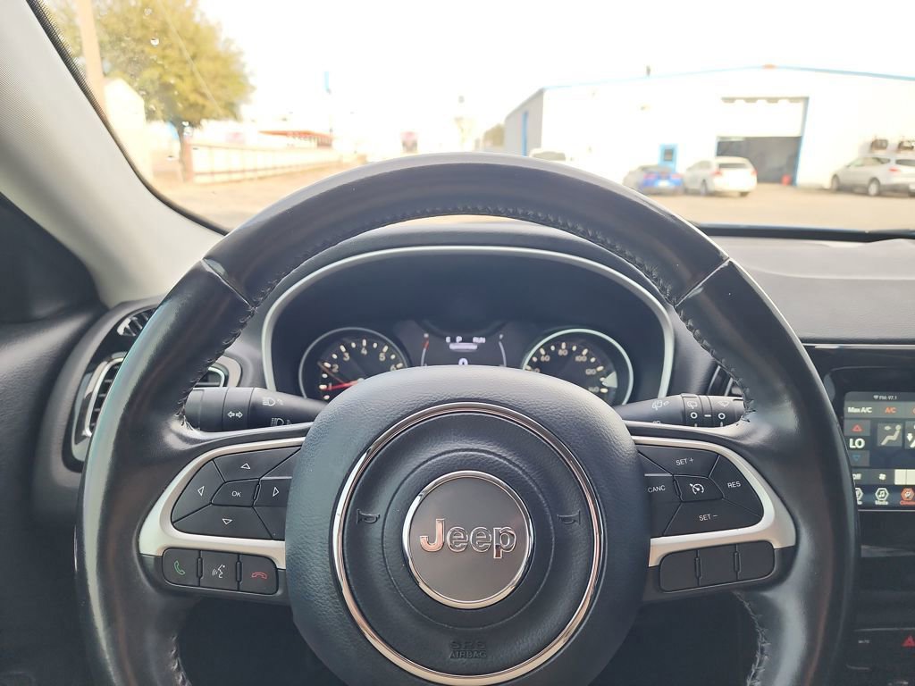 Used 2020 Jeep Compass Latitude image 19