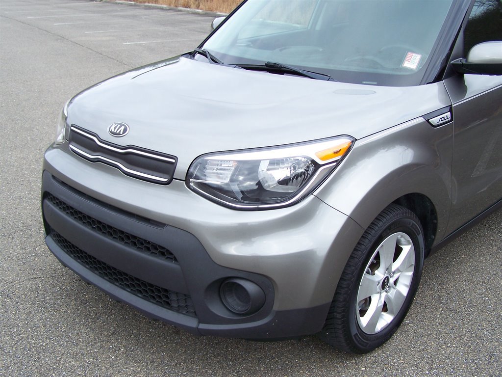 Used 2019 Kia Soul FWD image 12