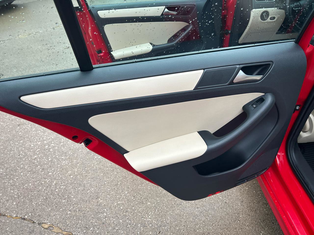 Used 2012 Volkswagen Jetta SE FWD image 10