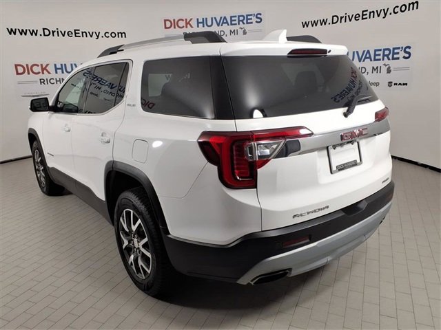 Used 2020 GMC Acadia SLE w/ Driver Convenience Package image 4