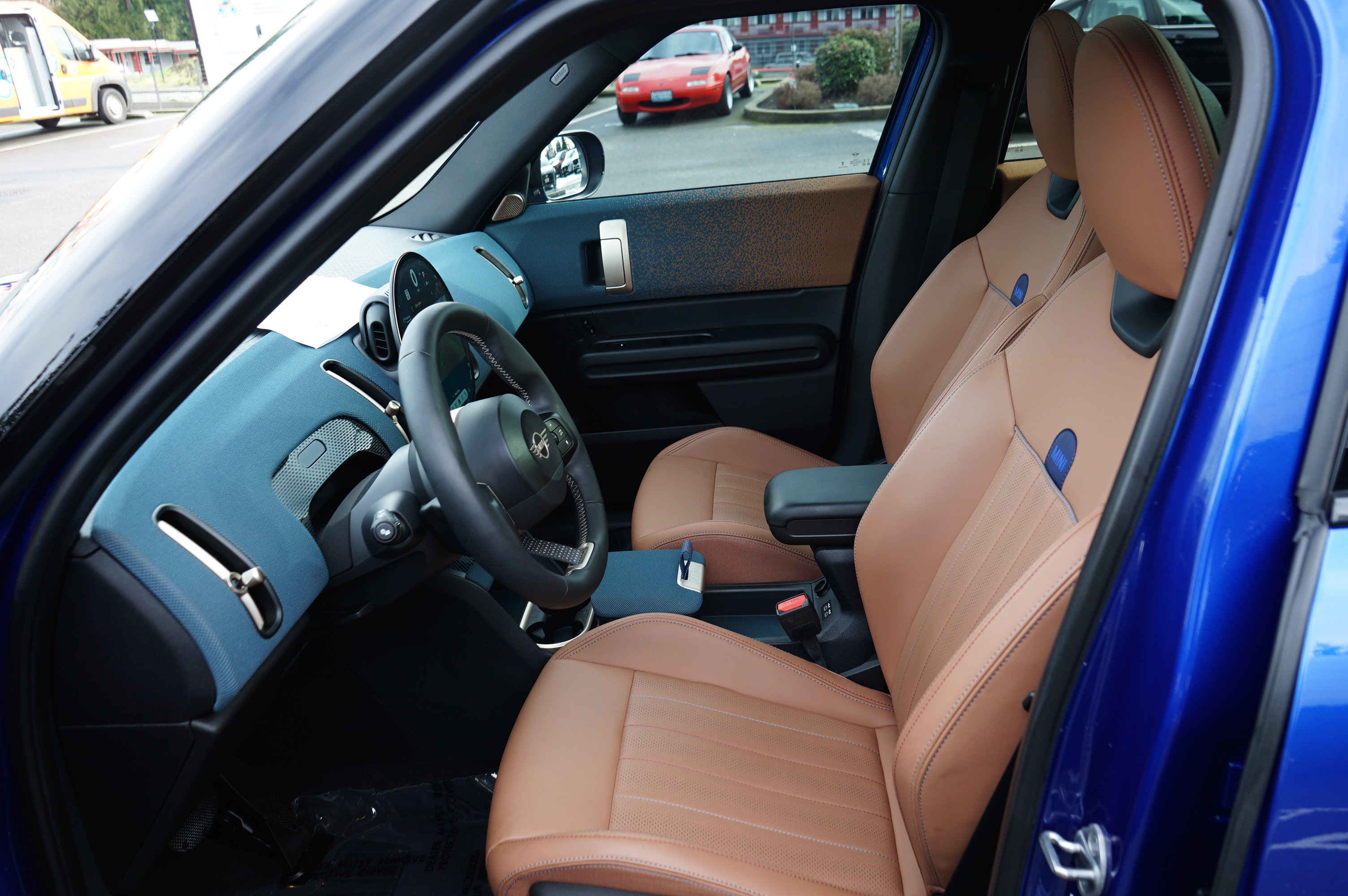 Used 2025 MINI Cooper Countryman S w/ Comfort Package Max image 16