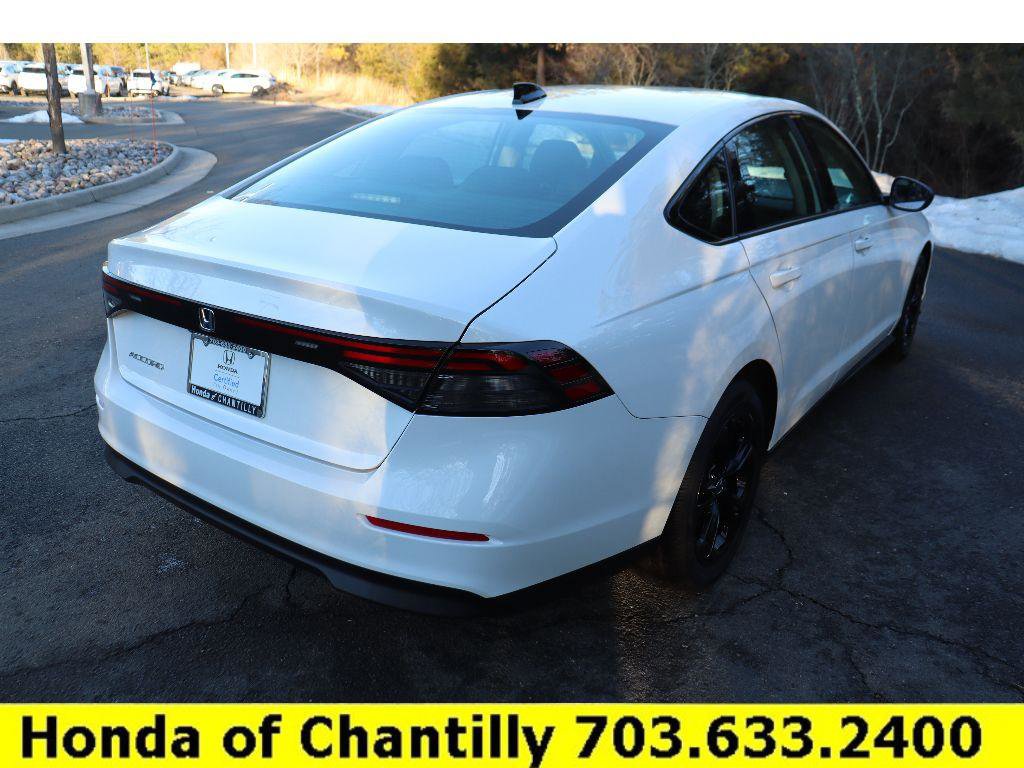Certified 2025 Honda Accord SE image 7