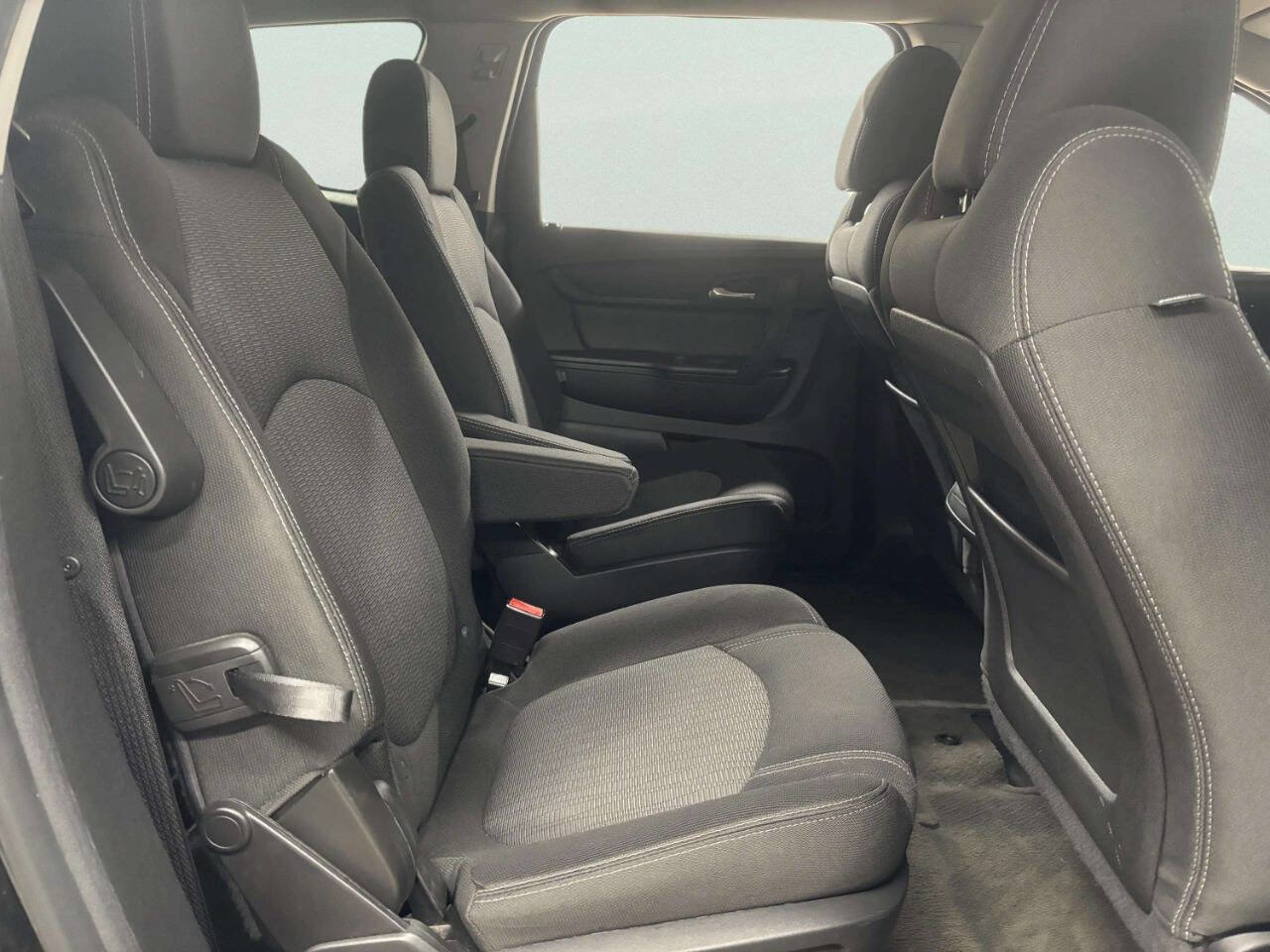 Used 2016 Chevrolet Traverse LT image 20