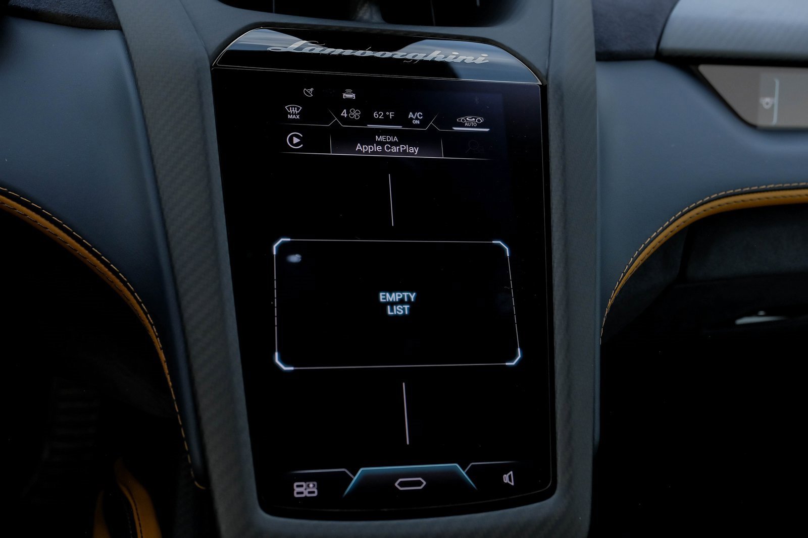 Used 2025 Lamborghini Revuelto image 34