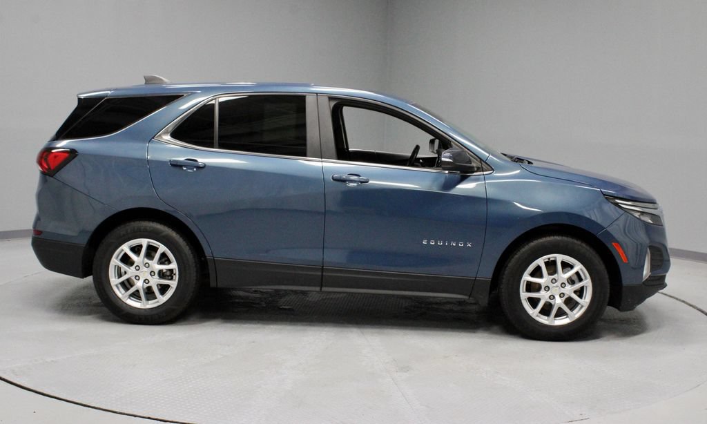 Used 2024 Chevrolet Equinox LT FWD image 11