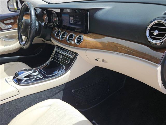 Used 2017 Mercedes-Benz E 300 image 23