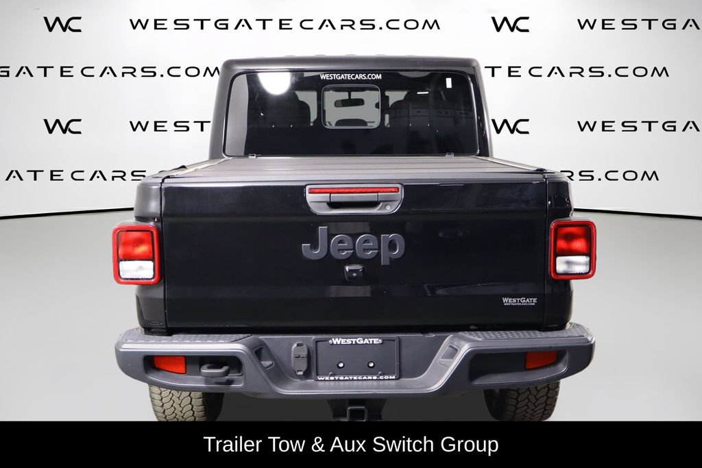 Used 2025 Jeep Gladiator Sport AWD/4WD image 4