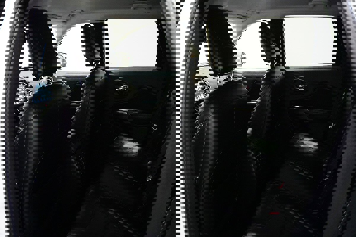 Used 2020 Jeep Cherokee Limited image 18