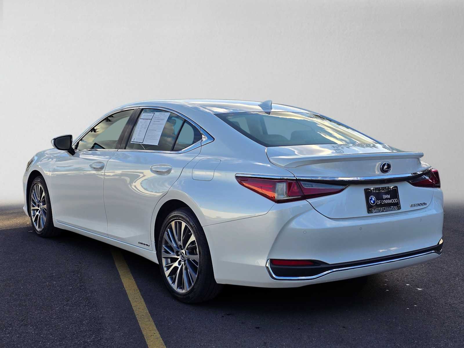 Used 2019 Lexus ES 300h w/ Premium Package FWD image 5