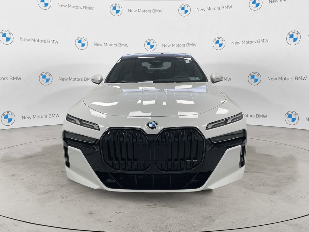 New 2026 BMW 760i xDrive w/ Premium Package image 6