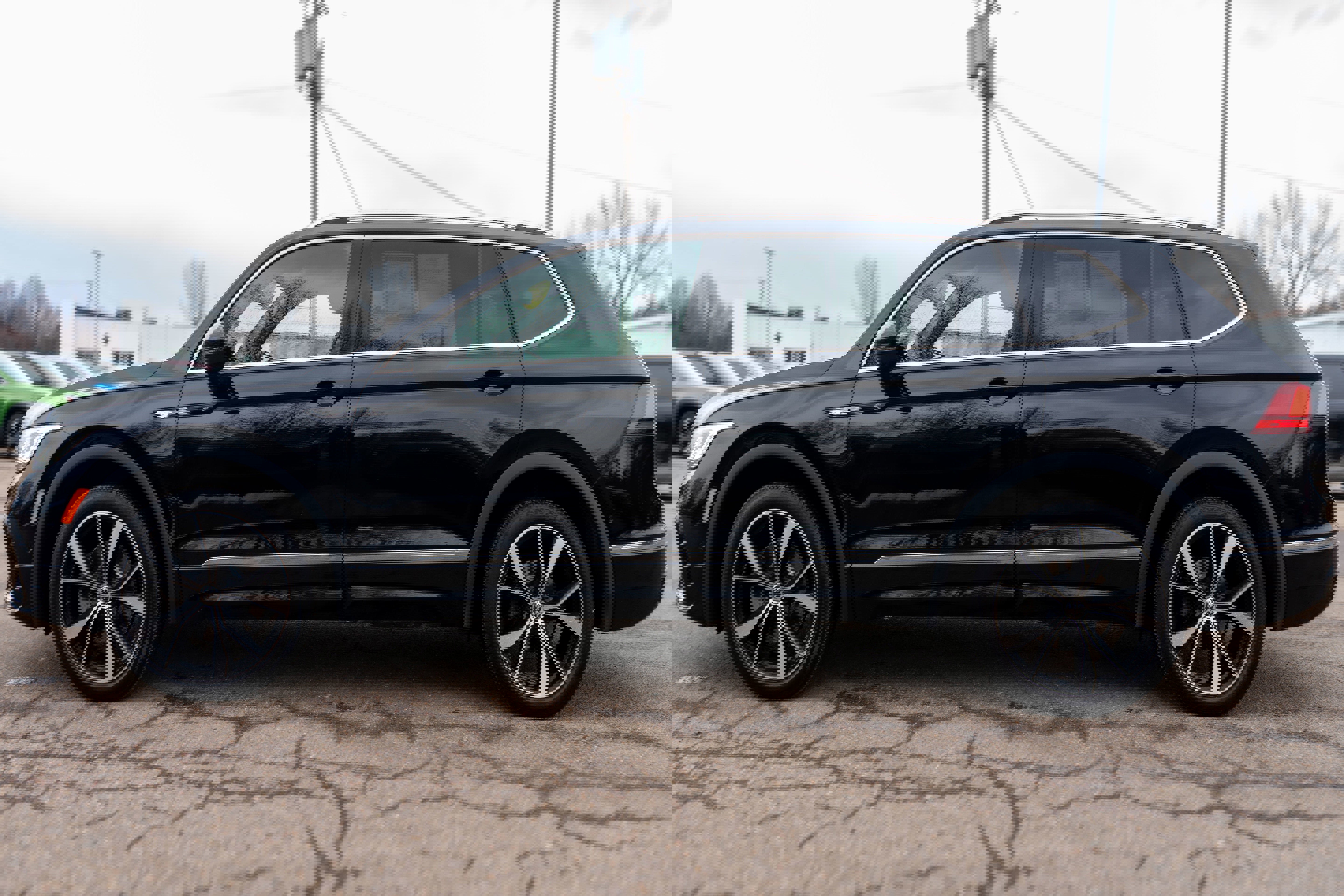 Certified 2024 Volkswagen Tiguan SEL R-Line image 3